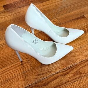 Madden Girl “Oh Nice” Pump size 7.5M